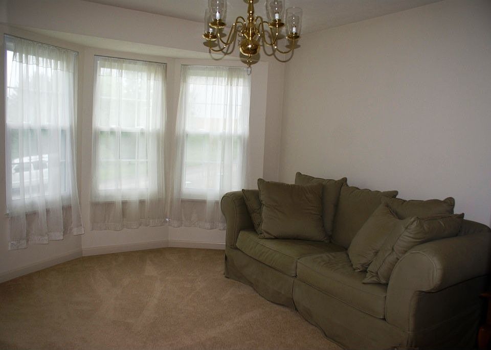 1st image of 831 Windgap Dr