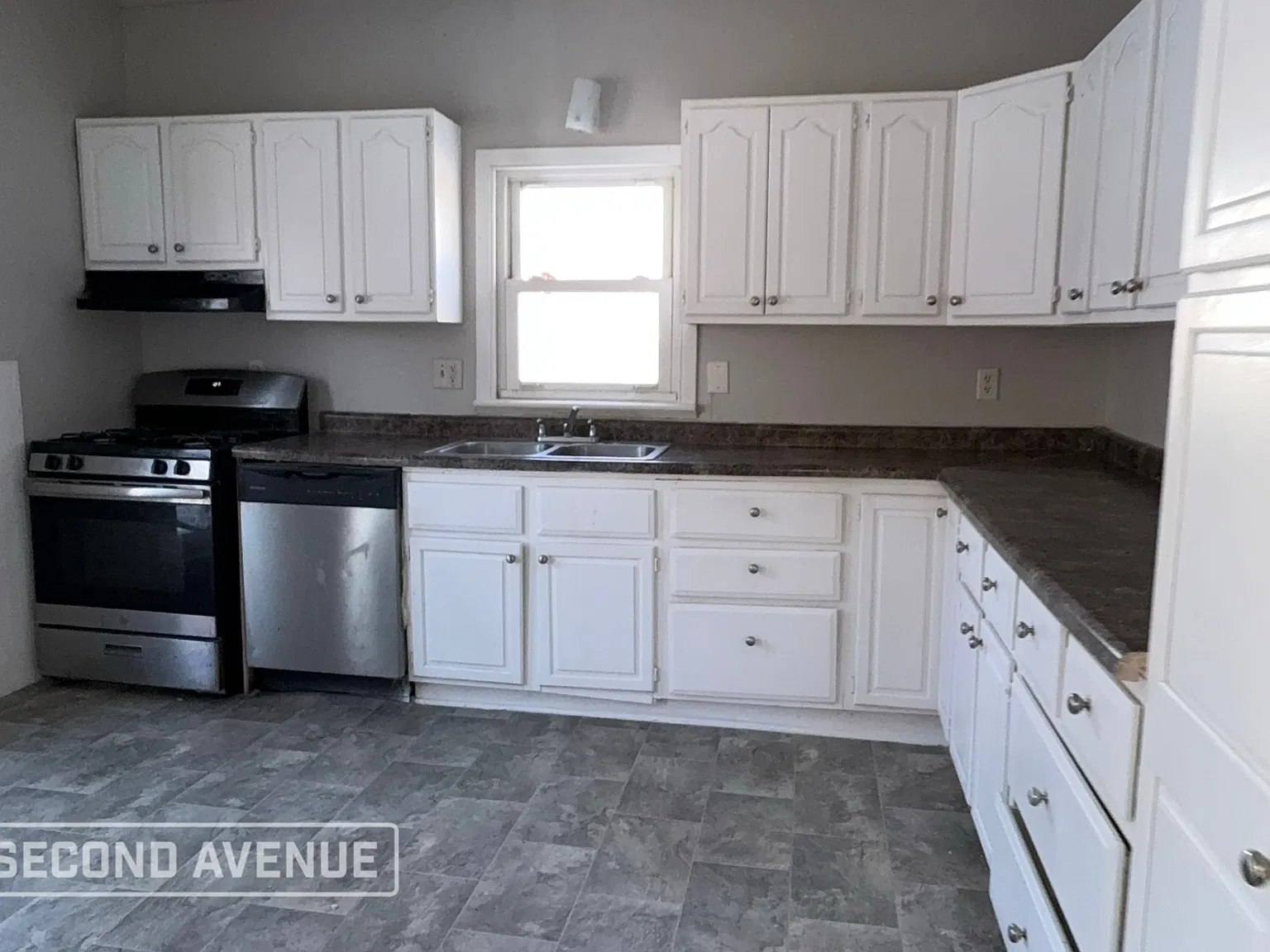 3 bed, 2.5 bath, 1782 sqft, $1,275 — Photo 3