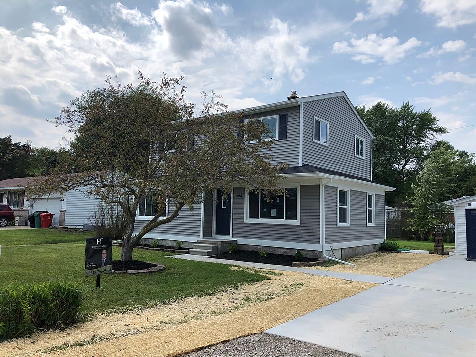 2nd image of 29357 Grandview St