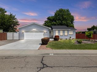 2907 S Waverly St, Kennewick, WA 99337