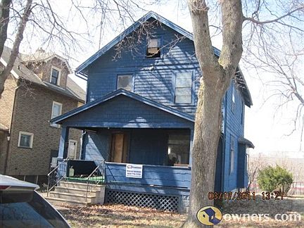 1st image of 940 Columbia Pl SE