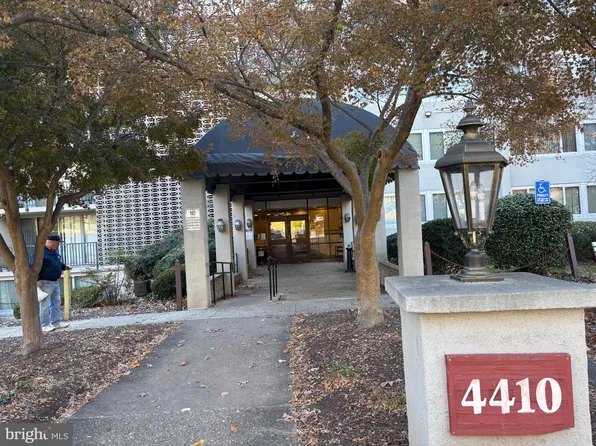 4410 Briarwood Ct N APT 13, Annandale, VA 22003