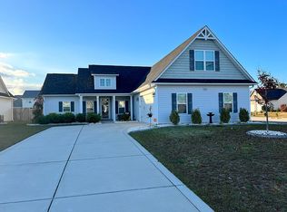 304 Whitestone Dr, Fayetteville, NC 28312