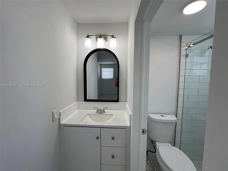 821 Euclid Ave #304 — Photo 24