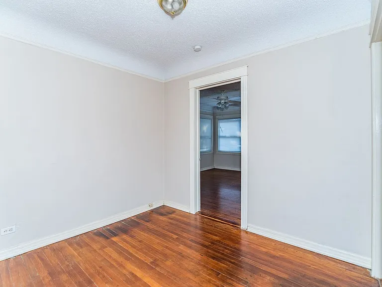 706 W French Pl #3 — Photo 8