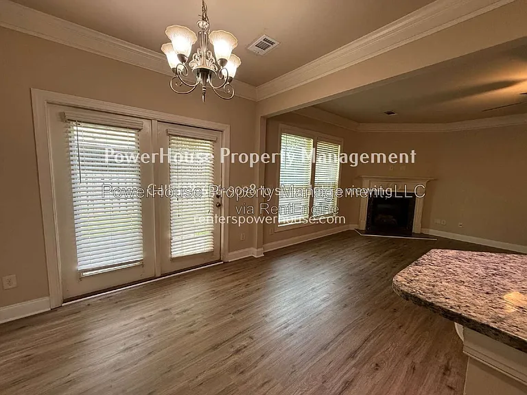 1045 Township Cir — Photo 18
