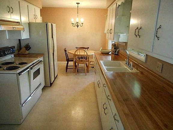 4th image of 103 Cory St