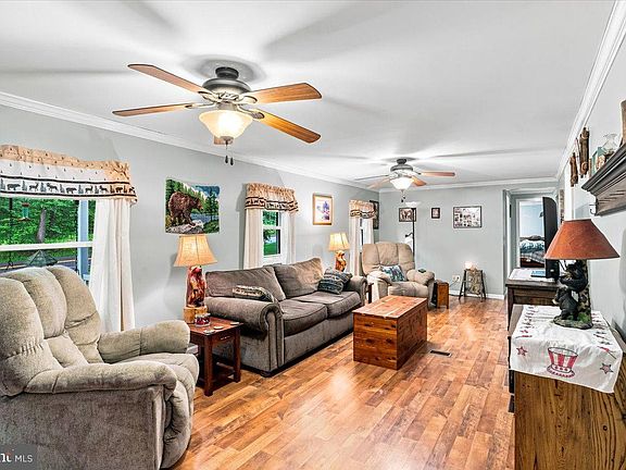 4th image of 131 Zehner Rd