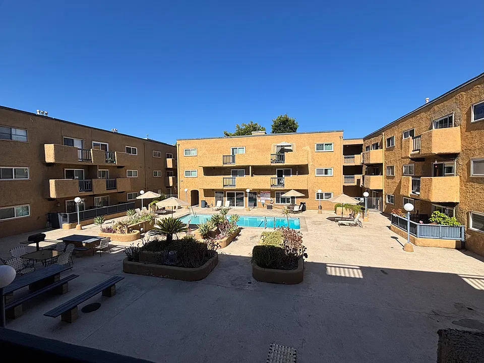 355 S Madison Ave #218