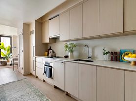 300 E 50th St