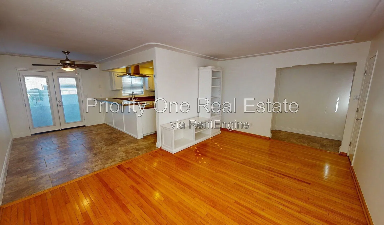 2 bed, 1.0 bath, 1100 sqft, $4,275 — Photo 3