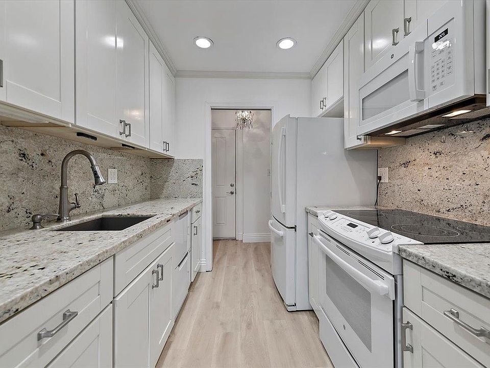 1st image of 120 Saratoga Ave APT 107
