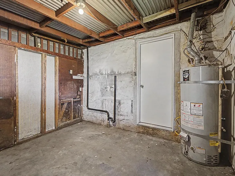 268 Del Monte Ave — Photo 13