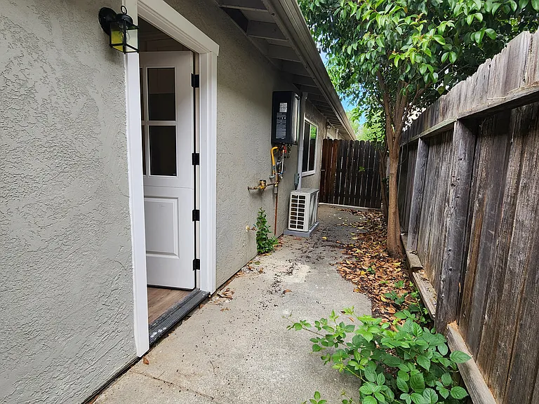 207 Alaska Ave #3 — Photo 17