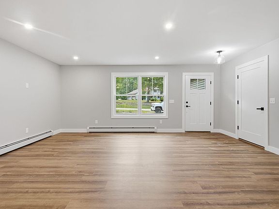 5th image of 4 Neponset Circle