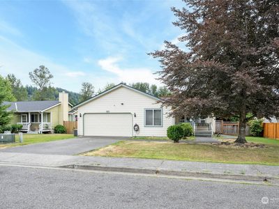 761 Oakhurst Drive, Pacific, WA, 98047
