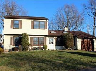 4 Netherwood Cir, Edison, NJ 08820