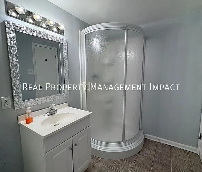 906 Springdale Dr — Photo 25