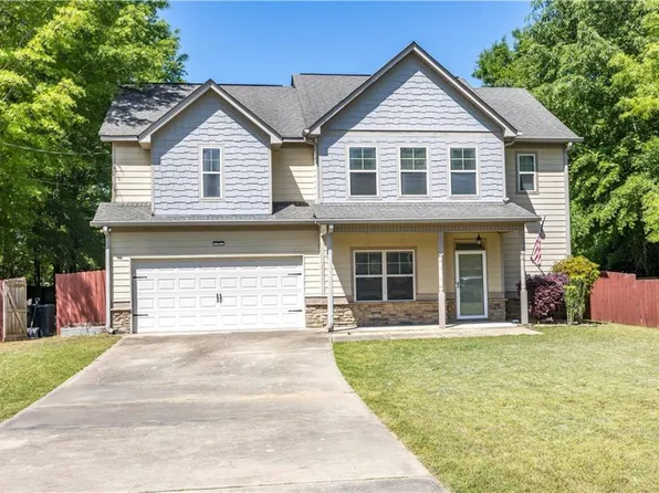 244 Owens Rd, Fort Mitchell, AL 36856