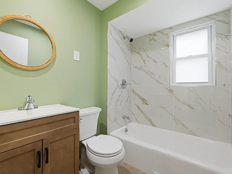 322 Broughton Ave #1 — Photo 19