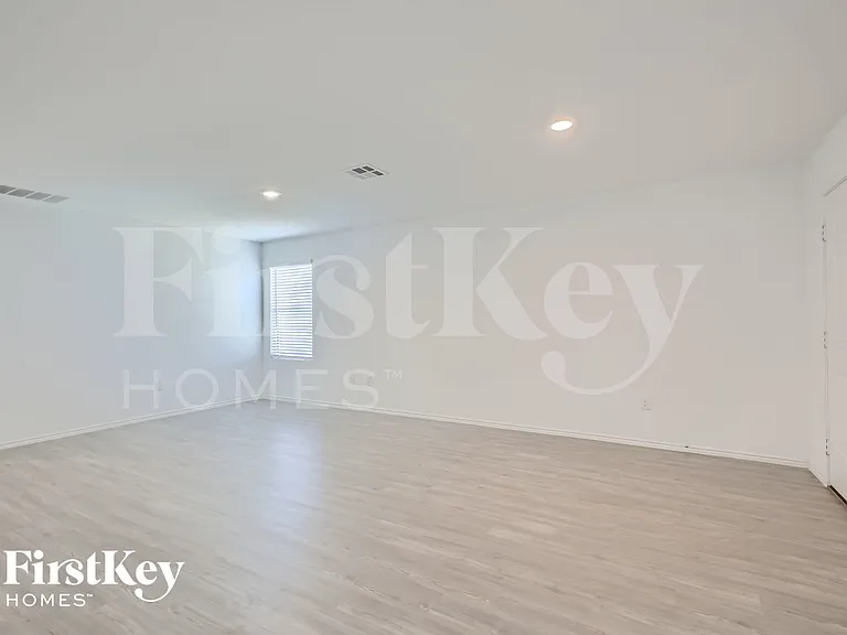 13835 Llama Pl — Photo 5