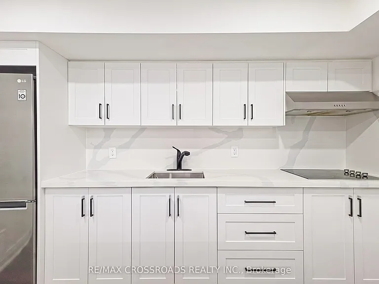 186 Driscoll Rd #LOWER — Photo 7