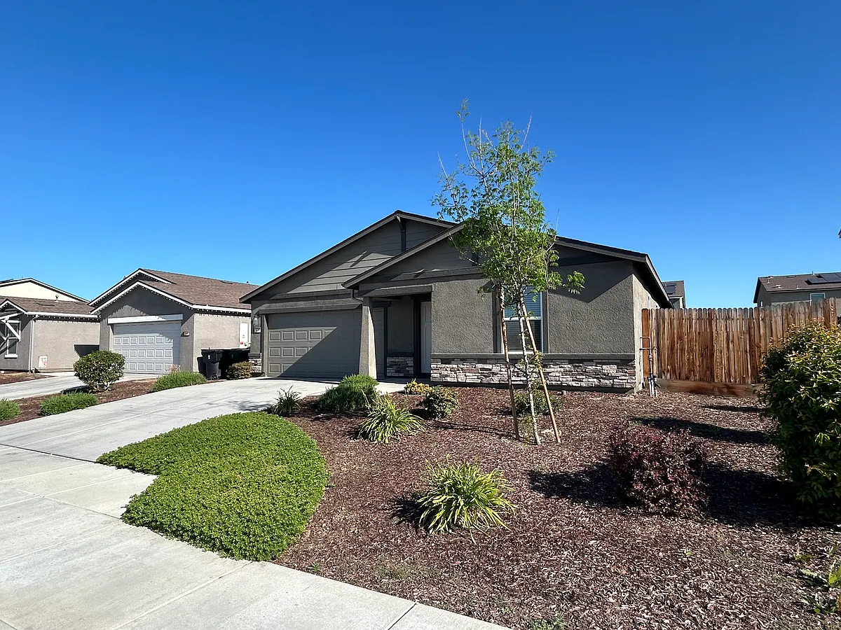 Building Photo - 5830 Vespucci Ave