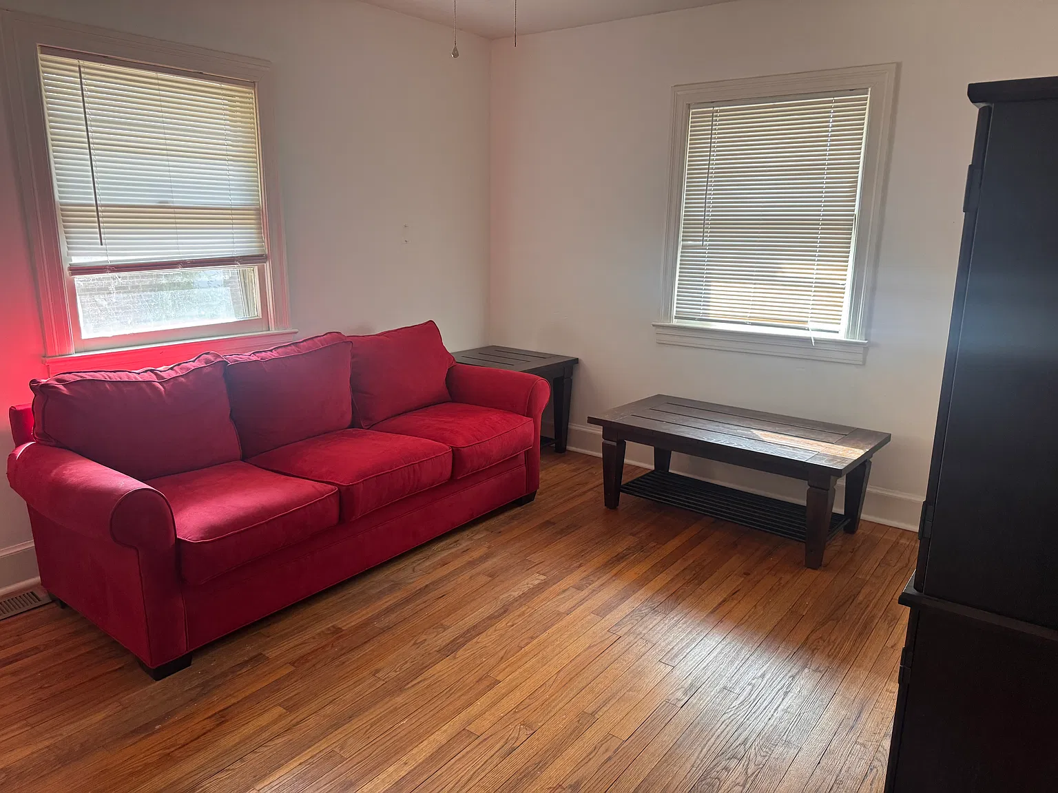 2 bed, 900 sqft, $1,100 — Photo 3