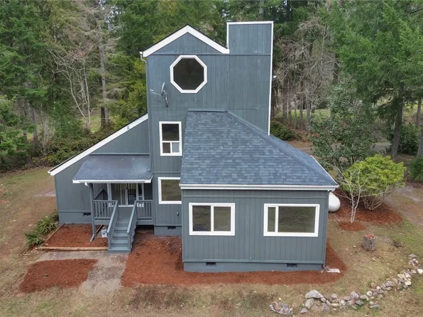 2741 Cantu Lane NW, Seabeck, WA 98380