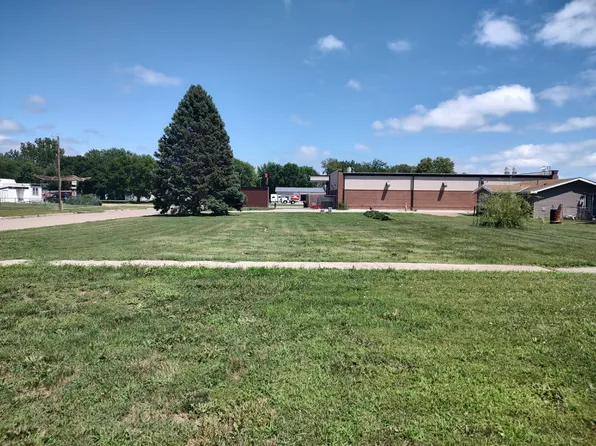701 11th St, Onawa, IA 51040