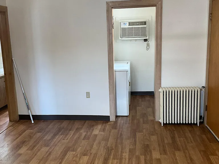 128 Lincoln St — Photo 6