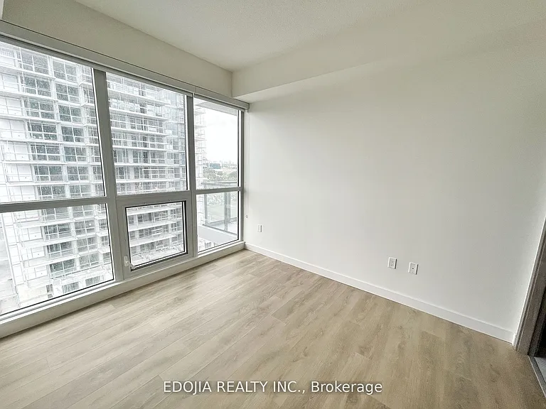 85 McMahon Dr #1506 — Photo 7