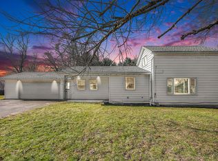 518 Cherry St, Stockbridge, MI 49285