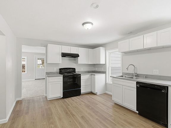 2nd image of 609 Seneca St