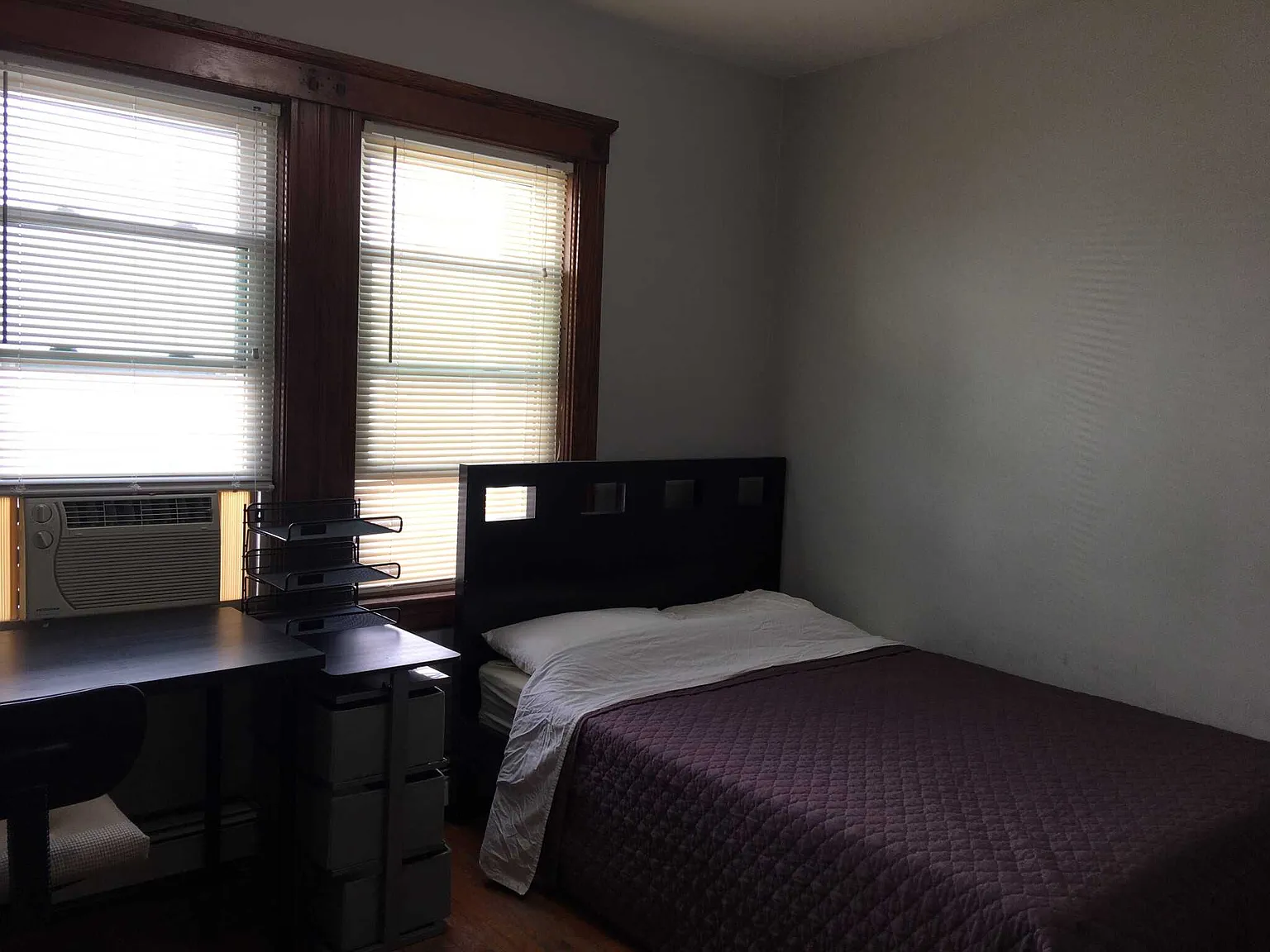 4 bed, $3,900 — Photo 1