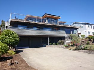 3315 33rd Ave SW, Seattle, WA 98126