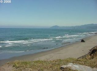 94423 B St, Gold Beach, OR 97444
