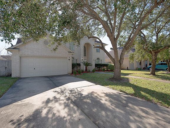 2nd image of 2350 Acadiana Ln