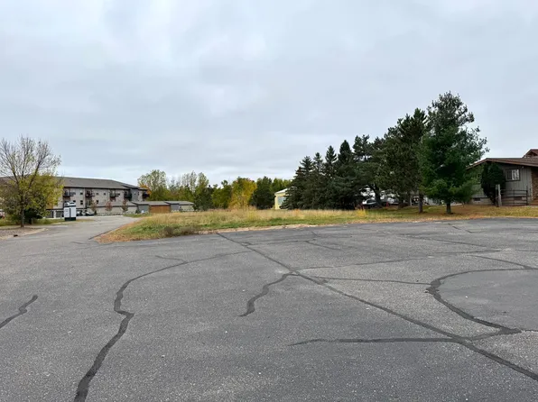15537 Edgewood Dr, Brainerd, MN 56401