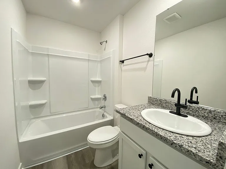 8424 Oxford Valley Dr — Photo 8