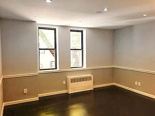 Rented by Friedman Roth Realty | media 18