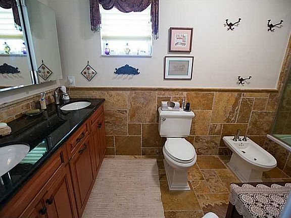 3rd image of 13975 SW 73rd Ct
