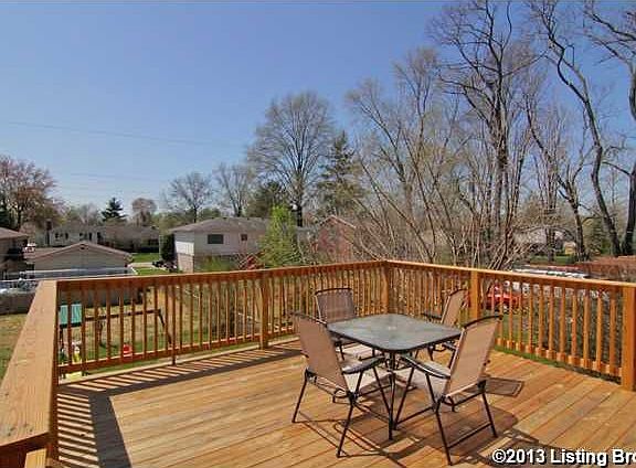 4th image of 9512 Aylesbury Dr