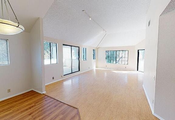 3rd image of 760 Island View Ct