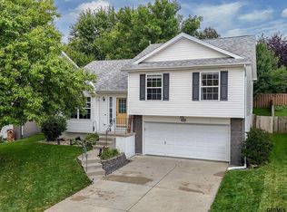 16468 Yates St, Omaha, NE 68116