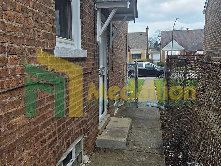 9312 S Peoria St — Photo 5