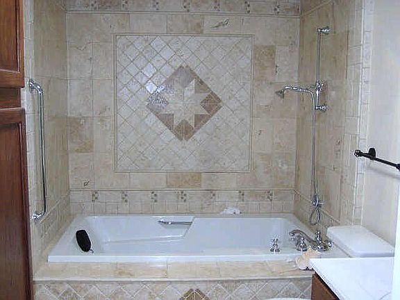 5th image of 102 S Lois Ln