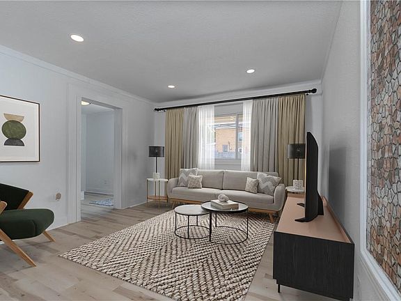 4th image of 215 Jillson Ave