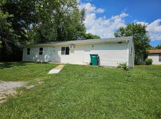 1400 Holly Dr, Belleville, IL