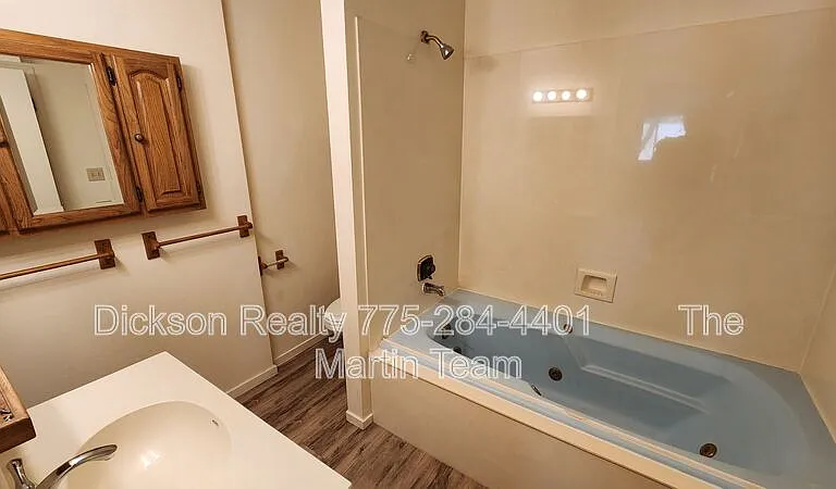2300 Dickerson Rd #16 — Photo 14